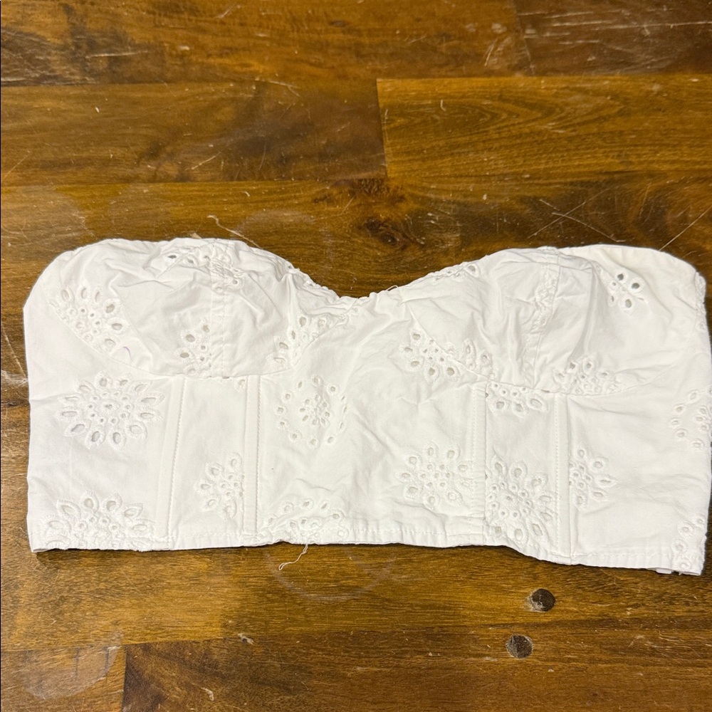 H&M White Eyelet Crop Top size S